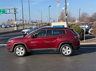 Used 2022 Jeep Compass Latitude w/ Sun and Sound Group video 2