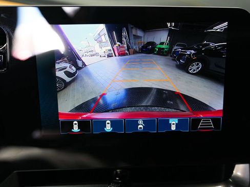 Used 2024 Chevrolet Corvette Stingray Preferred Conv w/ Z51 Performance Package RWD image 22