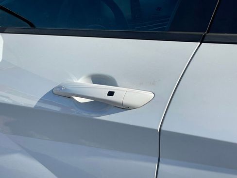 Used 2023 Hyundai Elantra SEL image 25