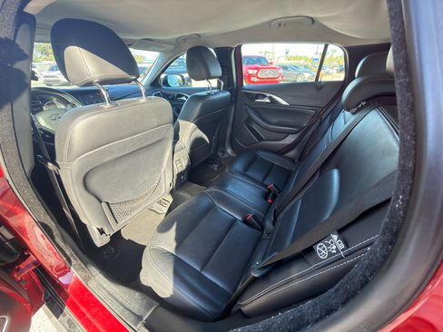 Used 2017 INFINITI QX30 AWD image 11