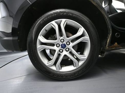 Used 2016 Ford Edge Titanium w/ Technology Package AWD/4WD image 10
