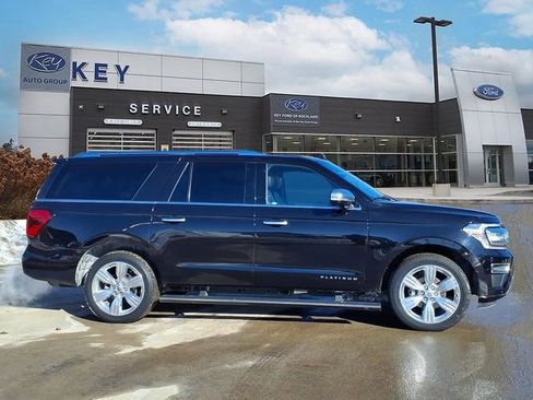 Used 2023 Ford Expedition Max Platinum image 4