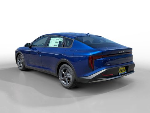 New 2026 Kia K4 LXS image 3