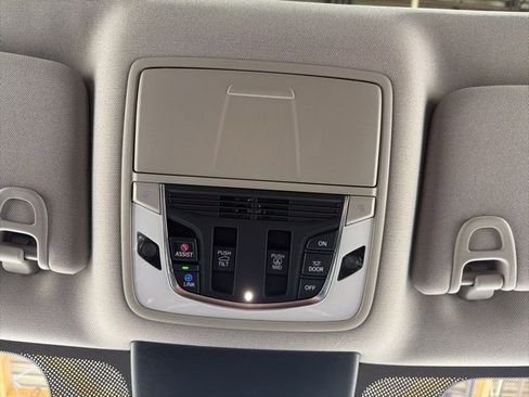 Certified 2023 Acura MDX SH-AWD w/ Technology Package image 32