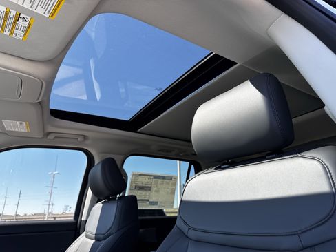 New 2026 Ford Expedition Active image 22