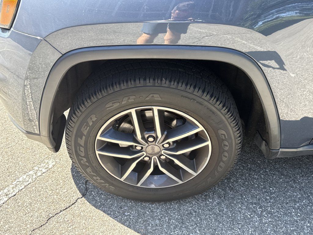Used 2019 Jeep Grand Cherokee Limited w/ Luxury Group II AWD/4WD image 10