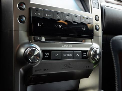 Used 2019 Lexus GX 460 Luxury AWD/4WD image 24