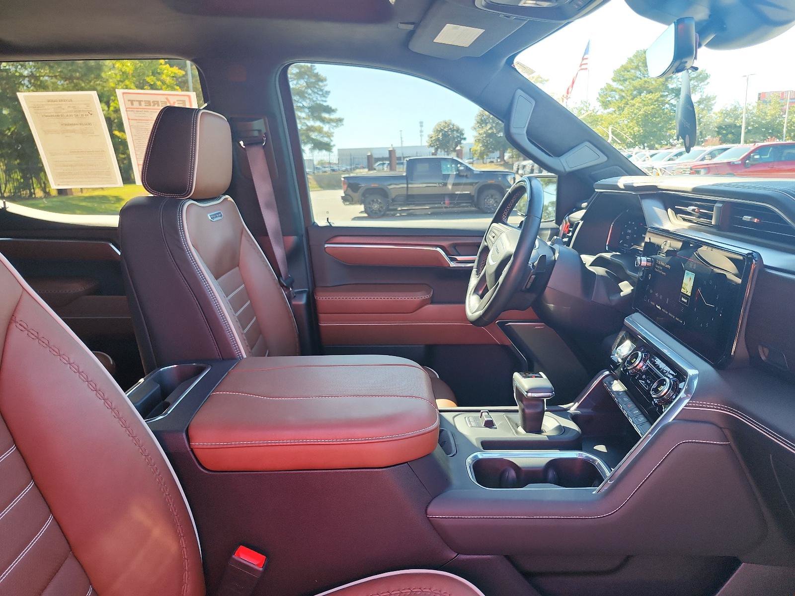Certified 2024 GMC Sierra 1500 Denali Ultimate AWD/4WD image 9