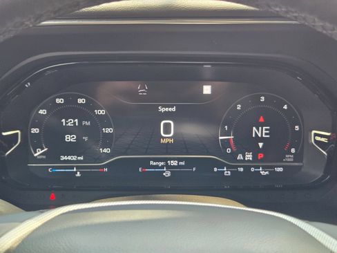 Used 2023 GMC Yukon XL Denali AWD/4WD image 14