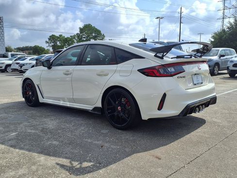 Certified 2024 Honda Civic Type R image 3