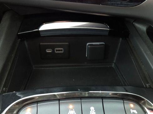 Used 2022 Buick Envision Preferred FWD image 24