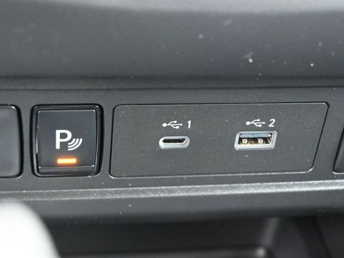 Used 2024 Nissan Frontier S w/ Technology Package image 25