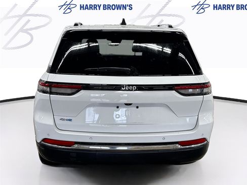 Used 2023 Jeep Grand Cherokee 4WD 4xe image 9