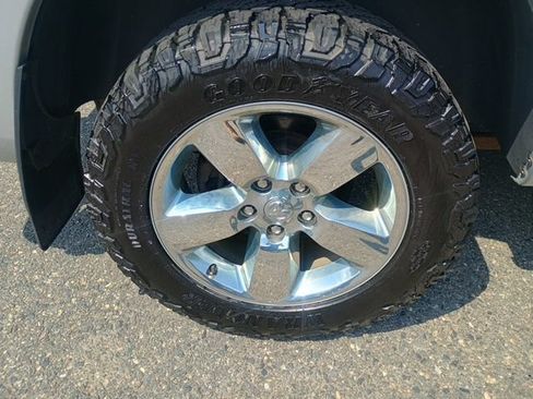 Used 2019 RAM 1500 Express w/ Express Value Package AWD/4WD image 11