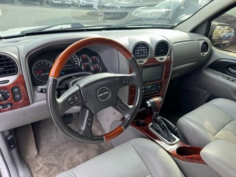 Used 2006 GMC Envoy Denali RWD image 11
