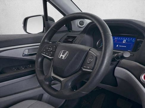 Used 2019 Honda Pilot LX image 29