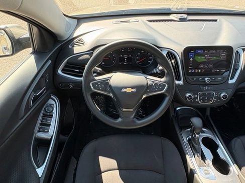 Used 2024 Chevrolet Malibu LT FWD image 11
