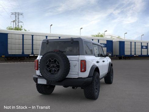 New 2026 Ford Bronco Badlands image 9