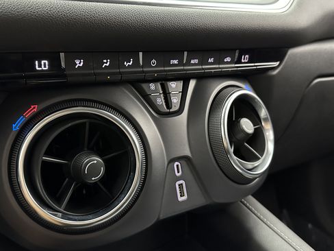 Used 2023 Chevrolet Blazer LT image 16