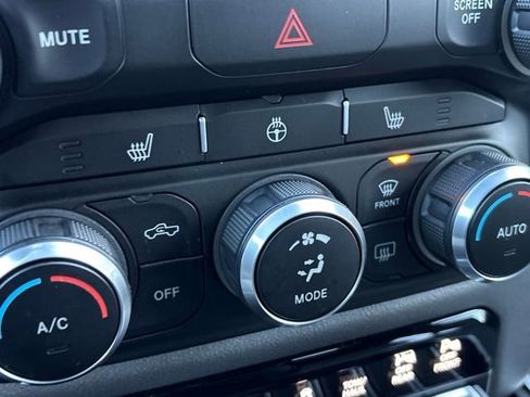 Used 2021 RAM 1500 Big Horn image 17