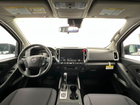New 2026 Nissan Frontier SV w/ All-Weather Content Package AWD/4WD image 9