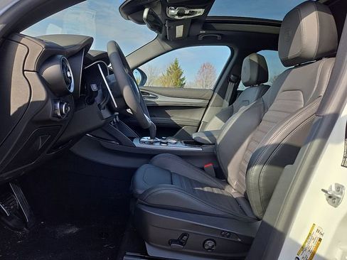 New 2026 Alfa Romeo Stelvio Sprint image 9
