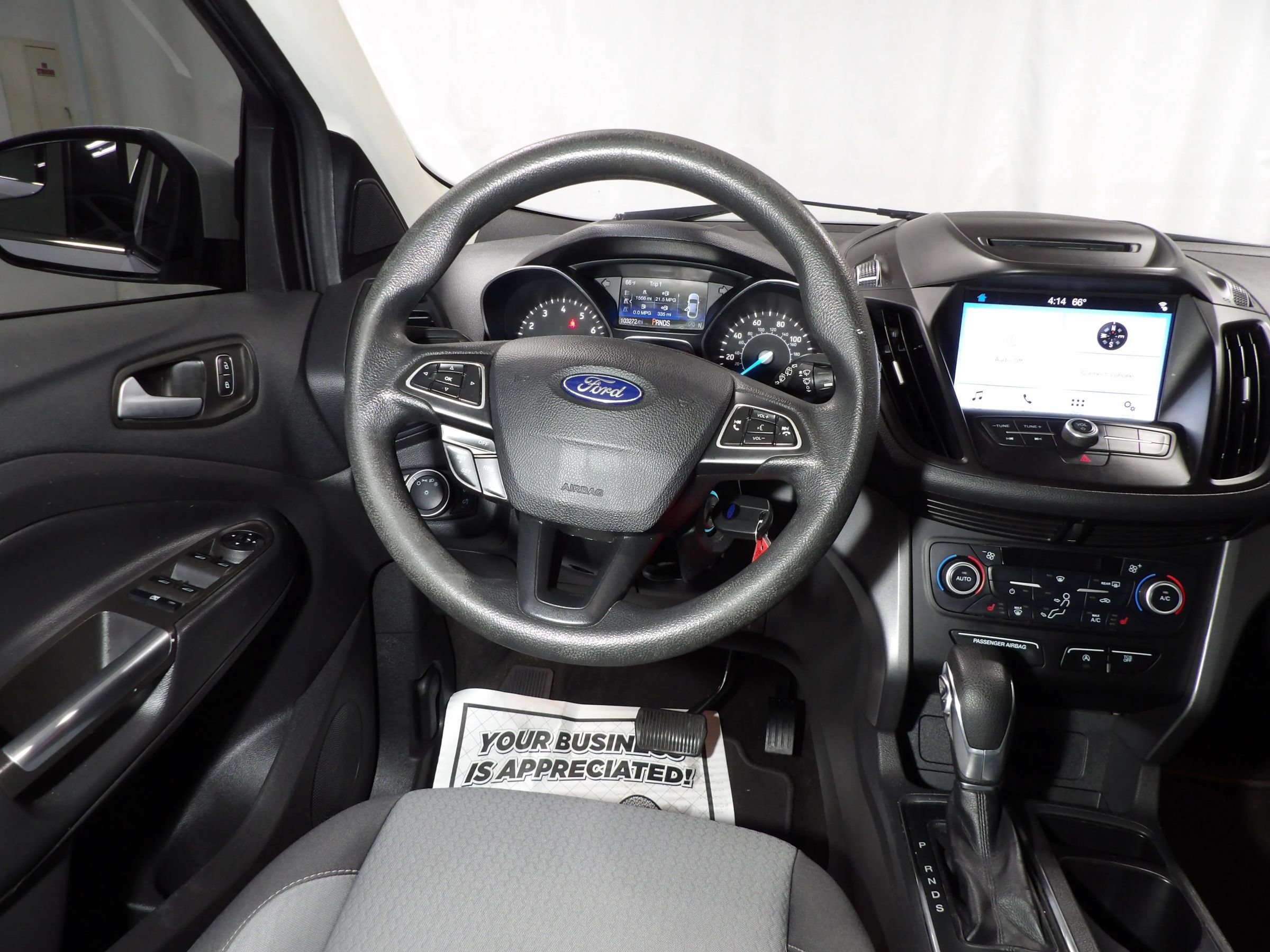 Used 2018 Ford Escape SE w/ SE Sync 3 Package FWD image 11