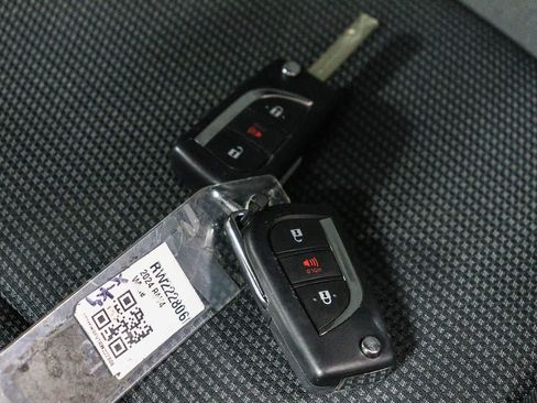 Certified 2024 Toyota RAV4 LE AWD/4WD image 30