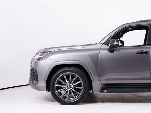 Used 2023 Lexus LX 600 4WD w/ Appearance Package image 12