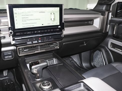 Used 2024 GMC Hummer EV 3X image 18