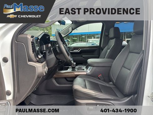 Used 2024 Chevrolet Silverado 1500 LT Trail Boss w/ LT Trail Boss Premium Package AWD/4WD image 13