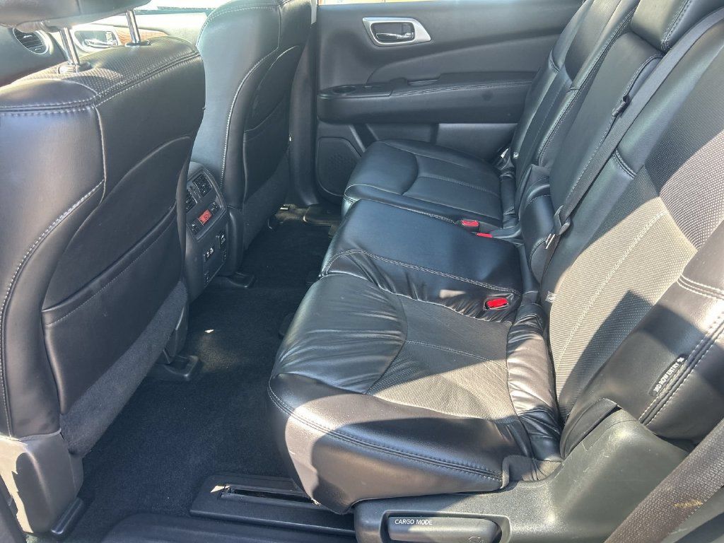 Used 2020 Nissan Pathfinder Platinum w/ Cargo Package FWD image 18