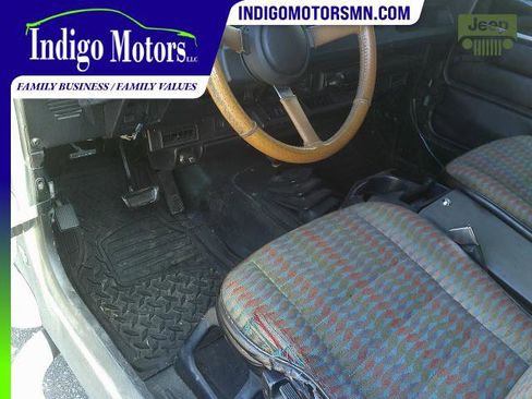 Used 1995 Jeep Wrangler S image 12