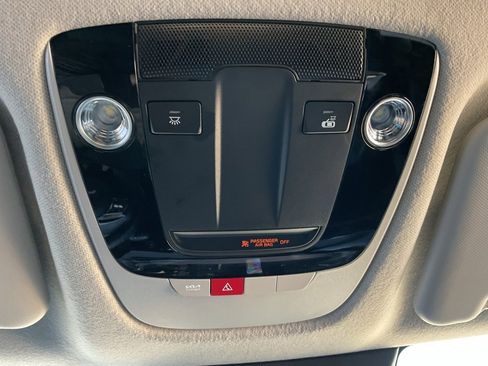 Used 2025 Kia Seltos S image 27