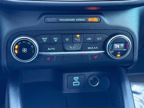 Used 2020 Ford Escape SE Sport image 33