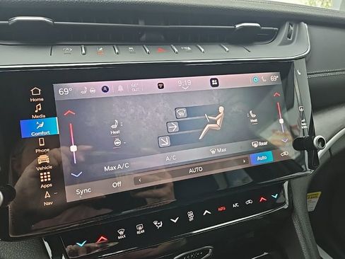 New 2026 Jeep Grand Cherokee Altitude image 52