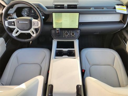 New 2026 Land Rover Defender 110 X-Dynamic SE image 18