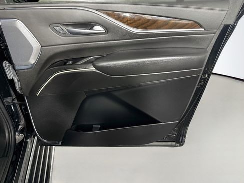 Used 2022 Cadillac Escalade ESV Sport Platinum RWD image 28