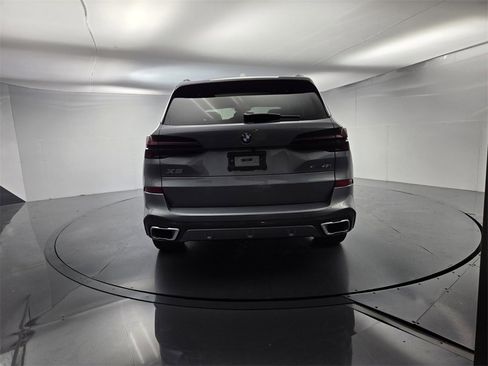 Used 2026 BMW X5 xDrive40i w/ M Sport Package image 9