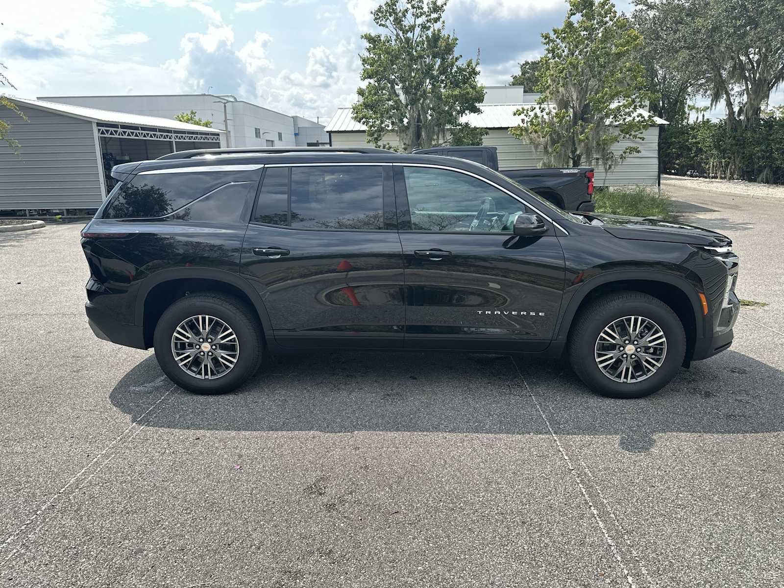 New 2026 Chevrolet Traverse LT FWD image 7