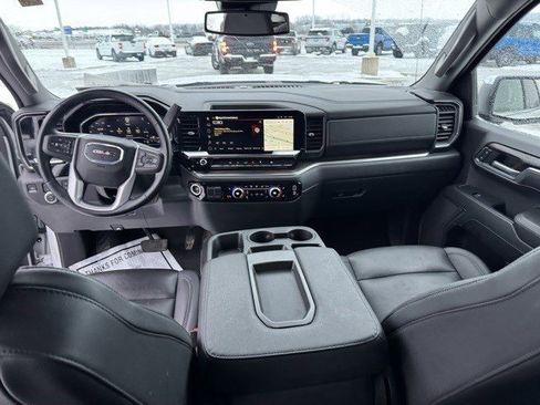 Used 2025 GMC Sierra 1500 SLT image 28