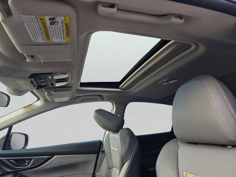 Used 2022 Subaru Crosstrek 2.5i Sport w/ Moonroof Package image 8