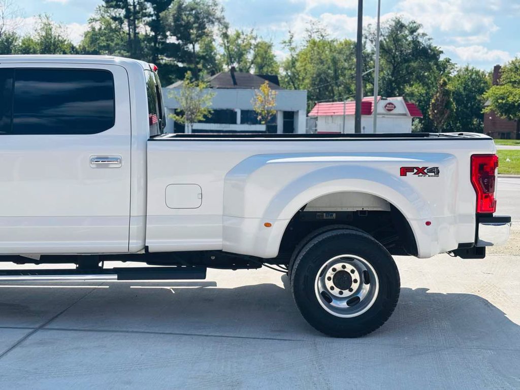 Used 2019 Ford F350 Lariat w/ Lariat Ultimate Package AWD/4WD image 17