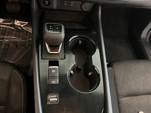 Used 2025 Nissan Rogue SV image 42