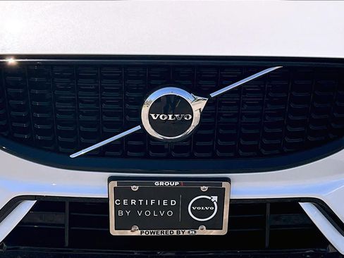 Certified 2024 Volvo XC60 B5 Core w/ Protection Package Premier AWD/4WD image 32