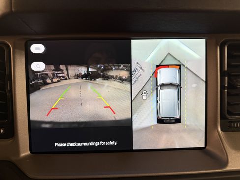 Used 2025 Ford Bronco Outer Banks image 15