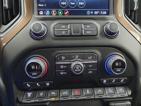 Used 2022 Chevrolet Silverado 2500 High Country w/ Safety Package II image 58