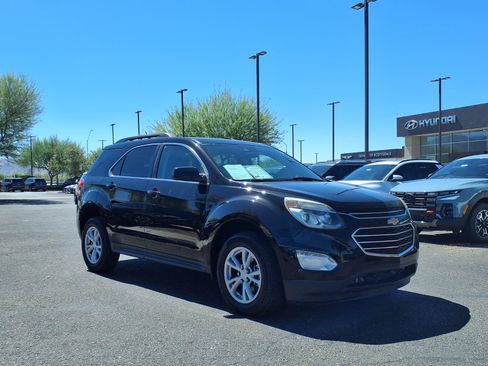 Used 2017 Chevrolet Equinox LT w/ Driver Confidence Package II FWD image 8