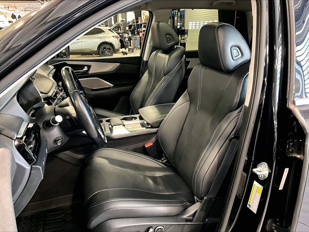 Used 2023 Acura MDX w/ Technology Package AWD/4WD image 10