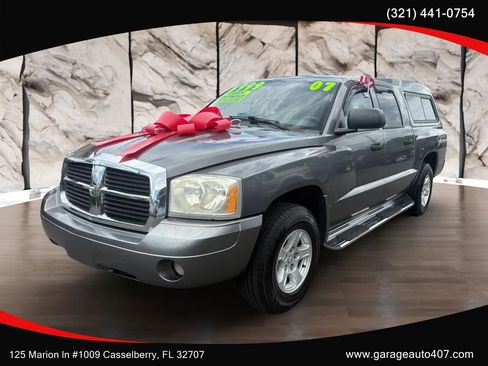 Used 2007 Dodge Dakota SLT w/ Trailer Tow Group RWD image 3